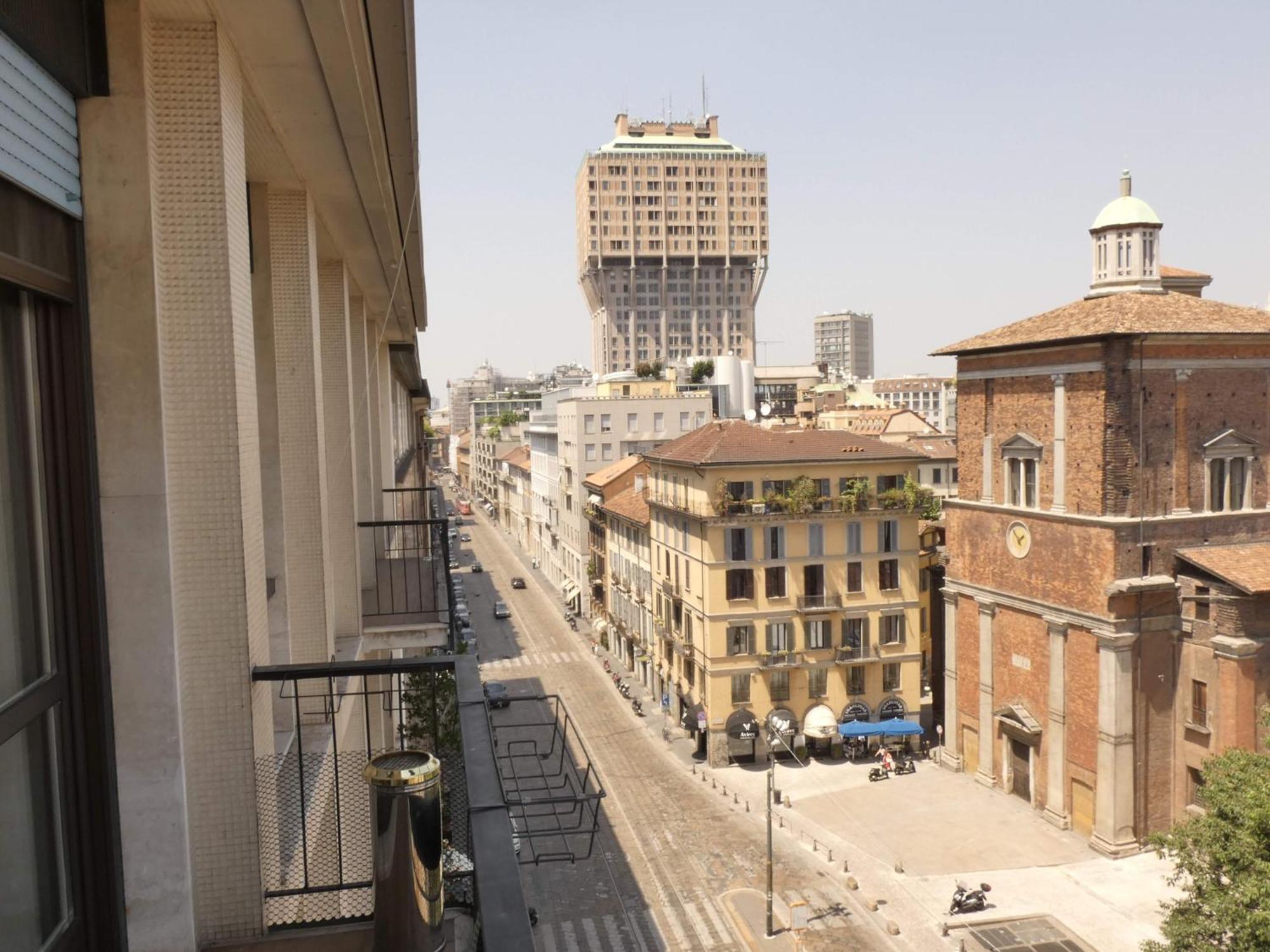 Heart Milan Apartments Duomo Missori Exterior photo