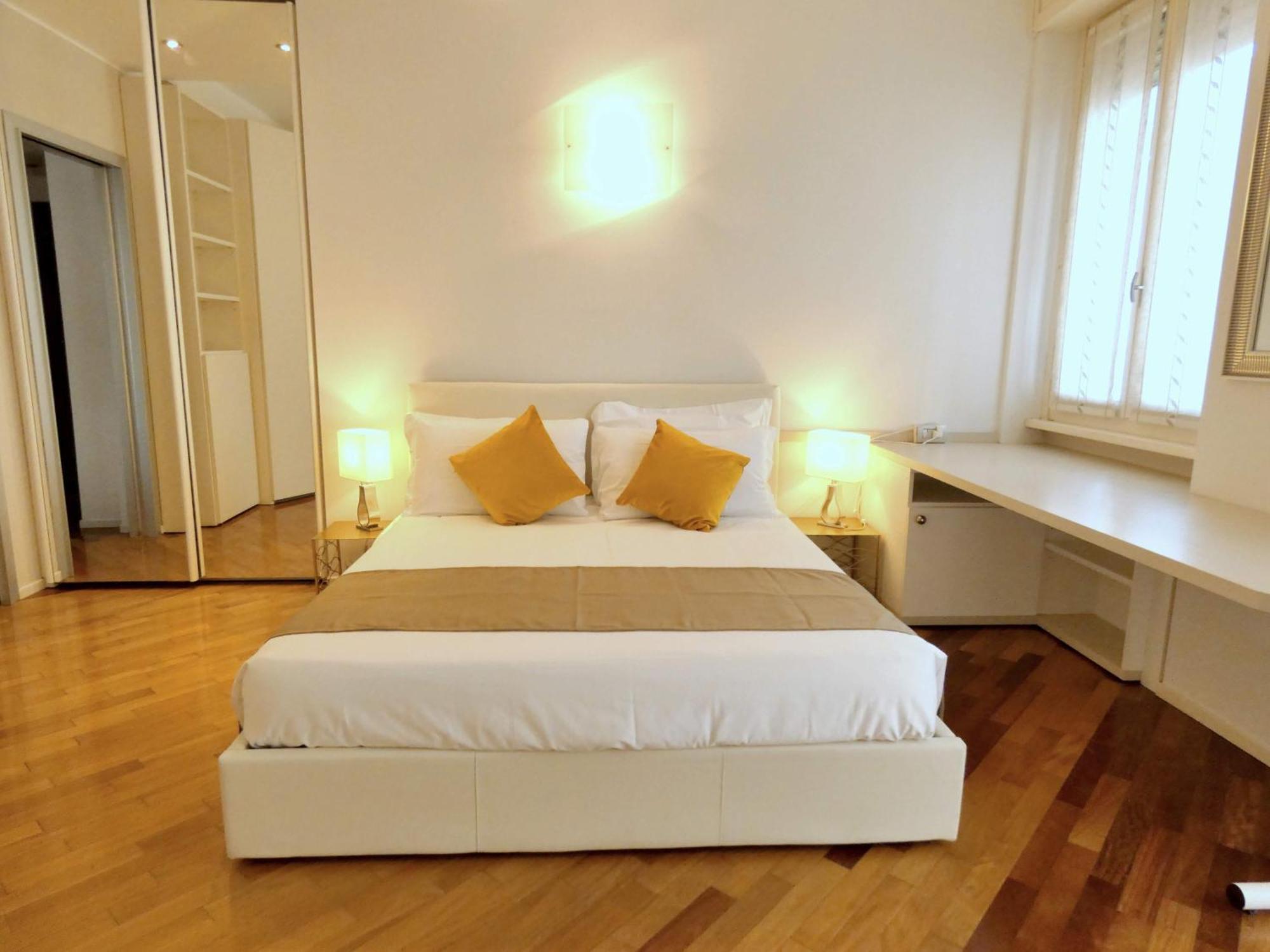Heart Milan Apartments Duomo Missori Exterior photo